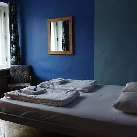 Viru Backpackers Hostel *